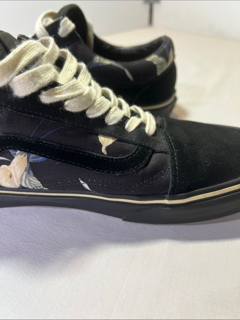 Vans Black Floral Low-Top Skate Shoes with Cream Accents 10 1/2 Men’s Women’s 12 - Picture 12 of 15